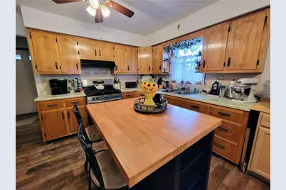 311 Elm St, Vandergrift, PA 15690 - Photo 15