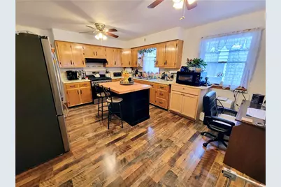 311 Elm St, Vandergrift, PA 15690 - Photo 11