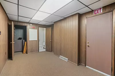 2436 Woodstock Ave, Pittsburgh, PA 15218 - Photo 15