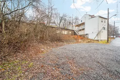 2415 S 18th St, Pittsburgh, PA 15210 - Photo 15