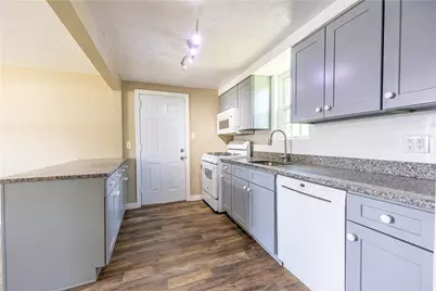 713 Lynda Ln, North Versailles, PA 15137 - Photo 7