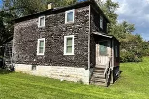 2 Park Ave, Greenville Boro, PA 16125 - Photo 3