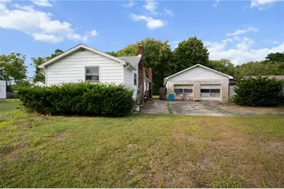 2139 Woodbine Dr, Hermitage, PA 16148 - Photo 1