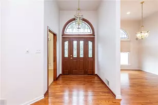 112 N Hazelnut Dr, Mount Pleasant Township, PA 15666 - Photo 5