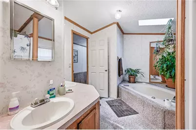 8240 Mercer St, Pulaski Township, PA 16143 - Photo 31