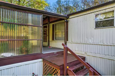 8240 Mercer St, Pulaski Township, PA 16143 - Photo 5