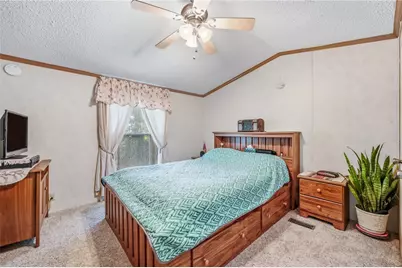 8240 Mercer St, Pulaski Township, PA 16143 - Photo 29