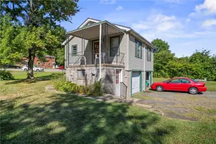 2179 Woodbine Dr, Hermitage, PA 16148 - Photo 5