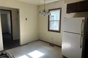 2179 Woodbine Dr, Hermitage, PA 16148 - Photo 11