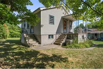 2179 Woodbine Dr, Hermitage, PA 16148 - Photo 3