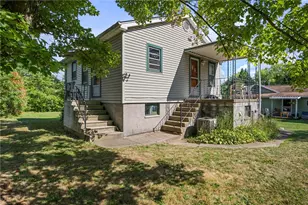 2179 Woodbine Dr, Hermitage, PA 16148 - Photo 3