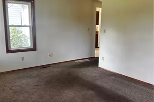 2179 Woodbine Dr, Hermitage, PA 16148 - Photo 7