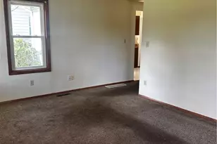 2179 Woodbine Dr, Hermitage, PA 16148 - Photo 5