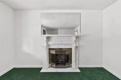 5215 Woodland Dr, West Mifflin, PA 15122 - Photo 5