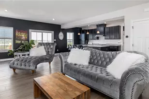 519 Dogwood Ln, Cecil, PA 15057 - Photo 9