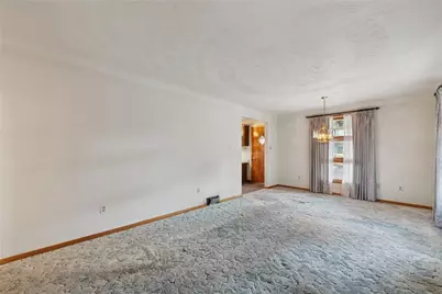 8044 Gladstone Drive, Hempfield Township, PA 15691 - Photo 5