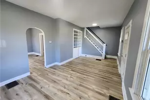 640 Redwood Dr, Cecil, PA 15057 - Photo 7