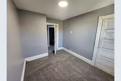 640 Redwood Dr, Cecil, PA 15057 - Photo 9