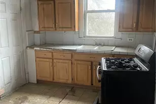 825-827 Cypress, Greater Johnstown School District, PA 15902 - Photo 5