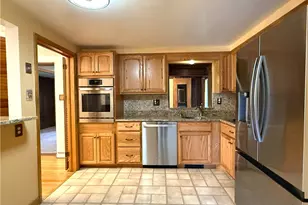 919 Sunset Dr, Hempfield Township, PA 15601 - Photo 7