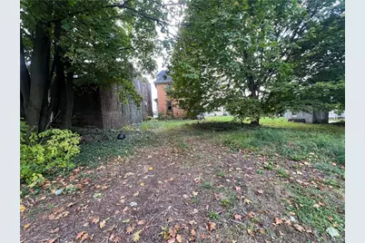 1031 E Washington St, New Castle, PA 16101 - Photo 13