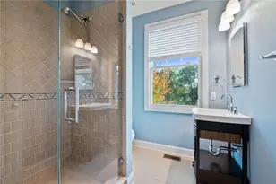 211 McLean Pl, Pittsburgh, PA 15217 - Photo 17