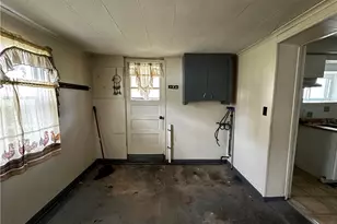 2239 Woodbine Dr, Hermitage, PA 16148 - Photo 7