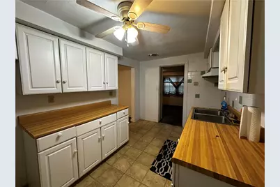 2239 Woodbine Dr, Hermitage, PA 16148 - Photo 5