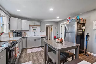 437 Montgomery Ave, Scott Township, PA 15017 - Photo 5