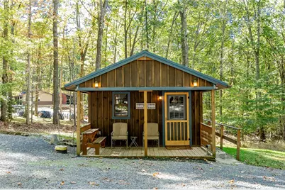 185 Mason St, Richland Township, PA 16374 - Photo 1