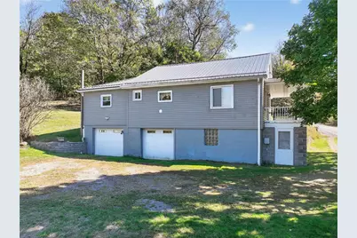 82 Phillips Rd, Hanover Township, PA 15021 - Photo 3