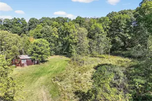 82 Phillips Rd, Hanover Township, PA 15021 - Photo 13