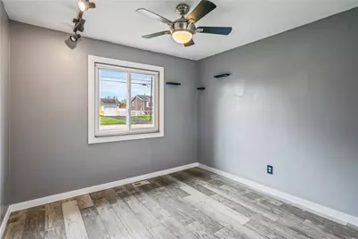 401 Rothey Dr, Elizabeth Twp/Boro, PA 15037 - Photo 5