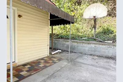 597 Market St., Leechburg, Pa, Leechburg Boro, PA 15656 - Photo 5