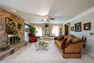 122 Farmington Pl, Hempfield Township, PA 15601 - Photo 23