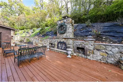 122 Farmington Pl, Hempfield Township, PA 15601 - Photo 9