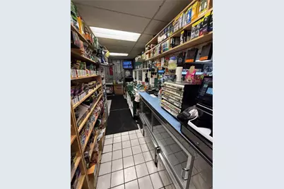 946 Hamilton Ave, Farrell, PA 16121 - Photo 3