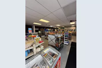 946 Hamilton Ave, Farrell, PA 16121 - Photo 7