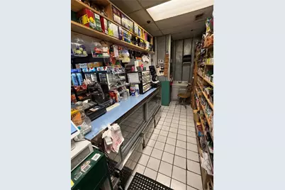 946 Hamilton Ave, Farrell, PA 16121 - Photo 5