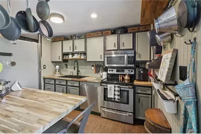 1916 Hertford Dr, South Park, PA 15129 - Photo 7