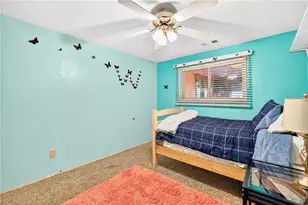 332 Holiday Park Dr, Pittsburgh, PA 15239 - Photo 19