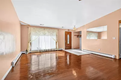 332 Holiday Park Dr, Pittsburgh, PA 15239 - Photo 3
