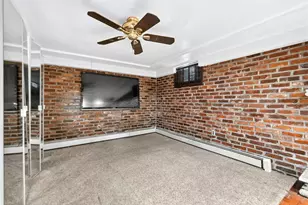 332 Holiday Park Dr, Pittsburgh, PA 15239 - Photo 25