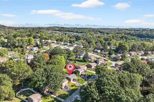 332 Holiday Park Dr, Pittsburgh, PA 15239 - Photo 37