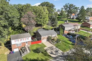 332 Holiday Park Dr, Pittsburgh, PA 15239 - Photo 35