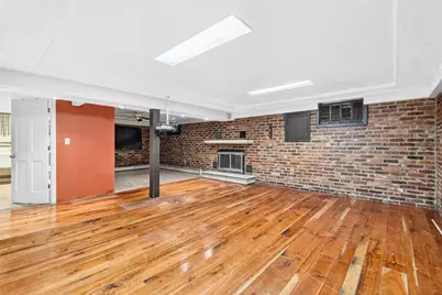 332 Holiday Park Dr, Pittsburgh, PA 15239 - Photo 21