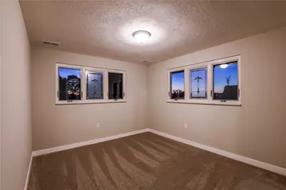 138 Green Dr, Pittsburgh, PA 15236 - Photo 21