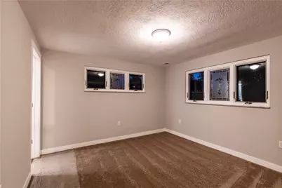 138 Green Dr, Pittsburgh, PA 15236 - Photo 23