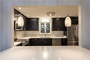 138 Green Dr, Pittsburgh, PA 15236 - Photo 11