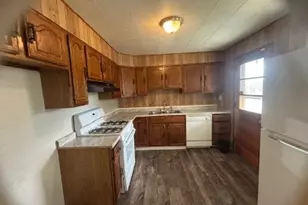 922 Vankirk St, Clairton, PA 15025 - Photo 1